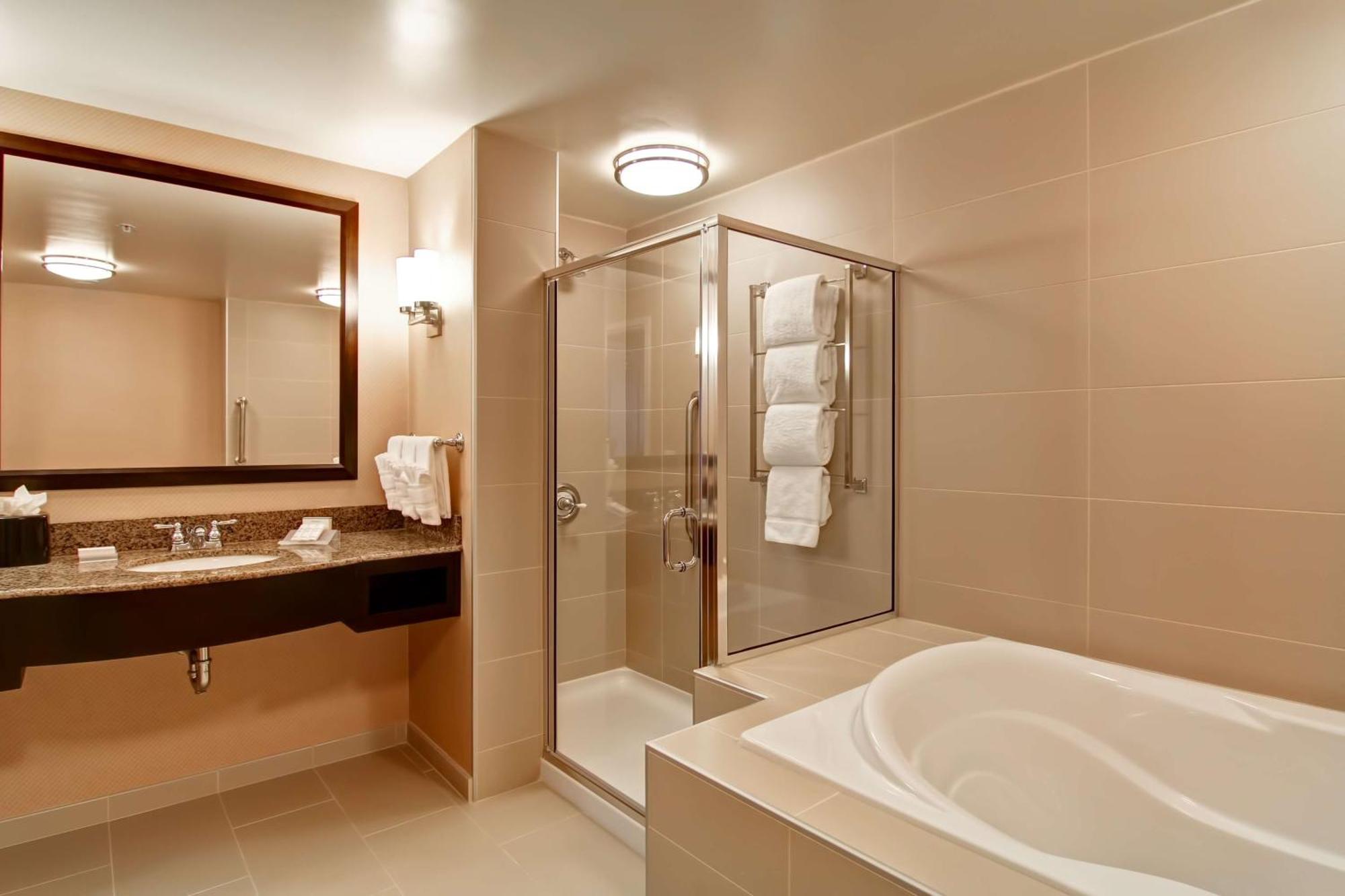 One-Bedroom King Suite,1278265183:JPEG